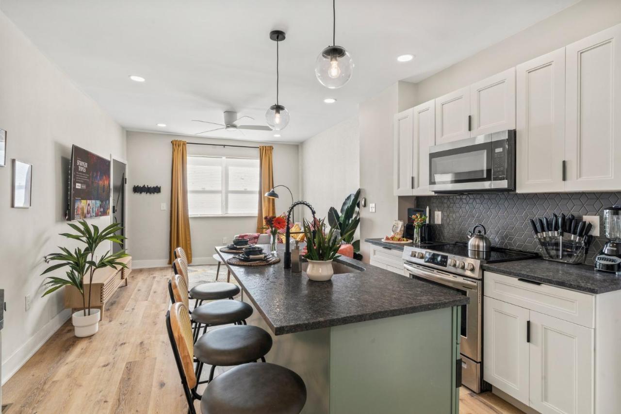 Passyunk Square Spacious 1 Bedroom Oasis- Huge Deck ฟิลาเดลเฟีย ภายนอก รูปภาพ