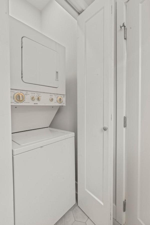 Passyunk Square Spacious 1 Bedroom Oasis- Huge Deck ฟิลาเดลเฟีย ภายนอก รูปภาพ